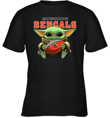 Baby Yoda Loves The Cincinnati Bengals Star Wars Baby Yoda Hugs Bengals NFL Youth T-Shirt Youth T-Shirt - VeigarTee