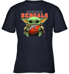 Baby Yoda Loves The Cincinnati Bengals Star Wars Baby Yoda Hugs Bengals NFL Youth T-Shirt Youth T-Shirt - VeigarTee