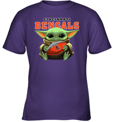 Baby Yoda Loves The Cincinnati Bengals Star Wars Baby Yoda Hugs Bengals NFL Youth T-Shirt Youth T-Shirt - VeigarTee