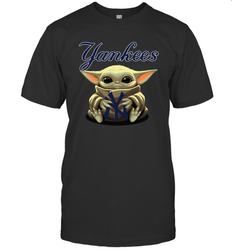 Baby Yoda Hugs Loves The New York Yankees Baseball Mens T-Shirt