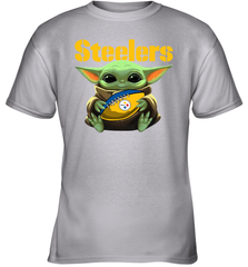 Baby Yoda Loves The Pittsburgh Steelers Star Wars Baby Yoda Hugs Steelers NFL Youth T-Shirt Youth T-Shirt - VeigarTee