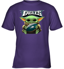 Baby Yoda Loves The Philadelphia Eagles Star Wars Baby Yoda Hugs Eagles NFL Youth T-Shirt Youth T-Shirt - VeigarTee