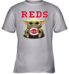 Baby Yoda Hugs Loves The Cincinnati Reds Baseball Youth T-Shirt Youth T-Shirt - VeigarTee