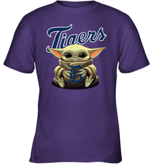 Baby Yoda Hugs Loves The Detroit Tigers Baseball Youth T-Shirt Youth T-Shirt - VeigarTee